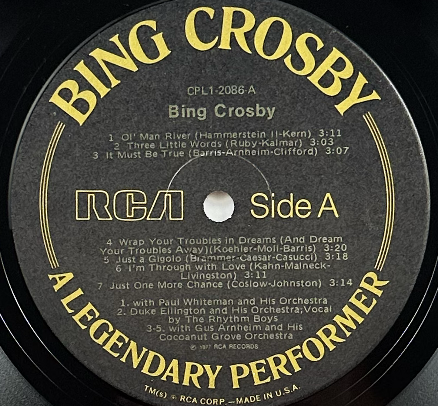 Pre-Owned :: Bing Crosby "A Legendary Performer" LP