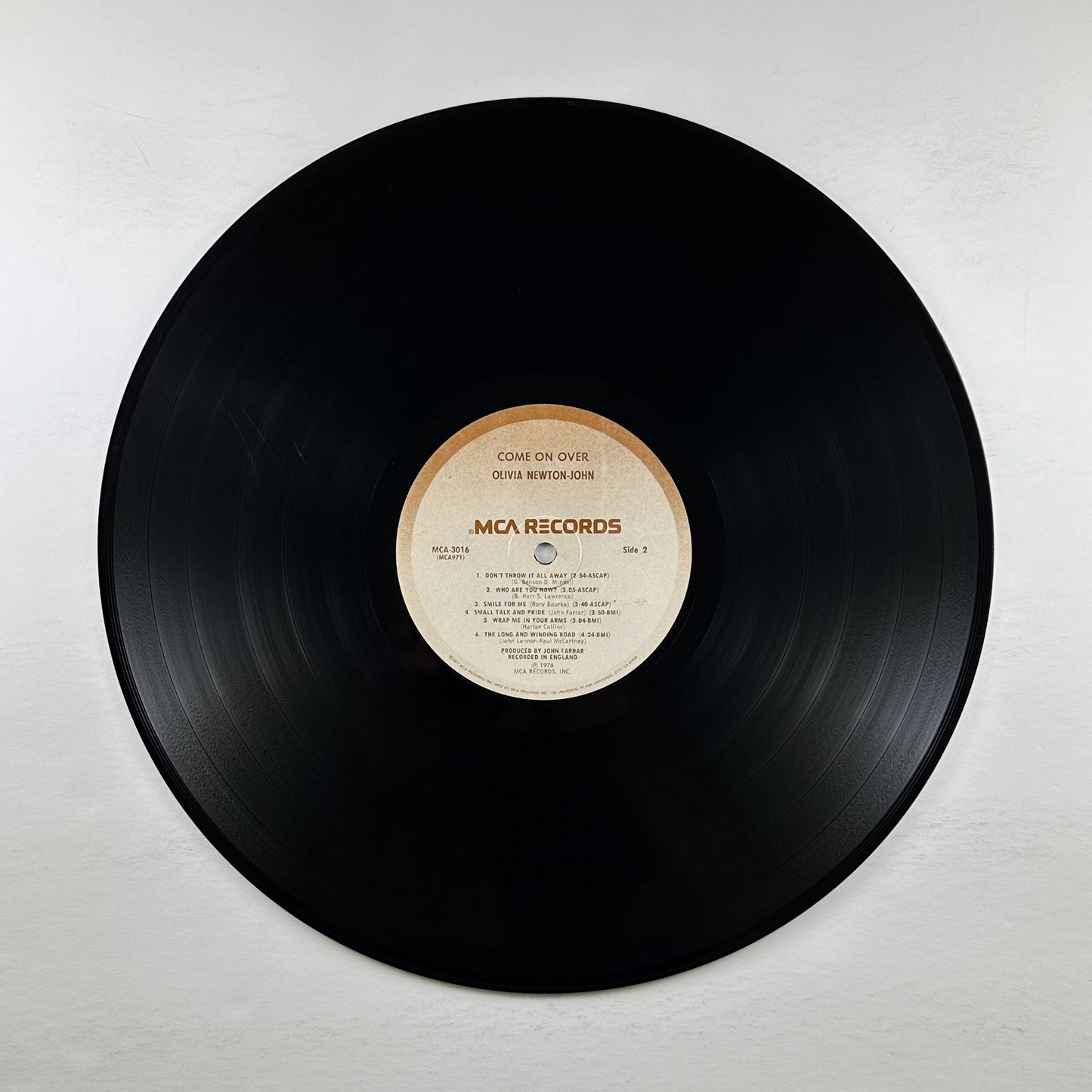 Pre-Owned :: Olivia Newton-John "Come On Over" LP