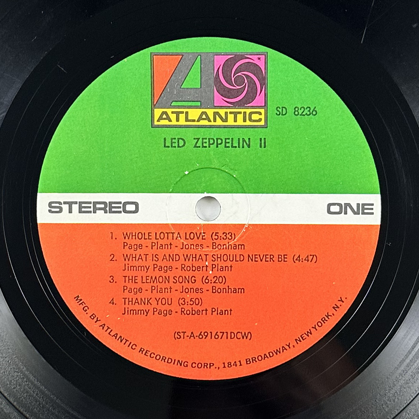 Pre-Owned :: Led Zeppelin "Led Zeppelin II" LP