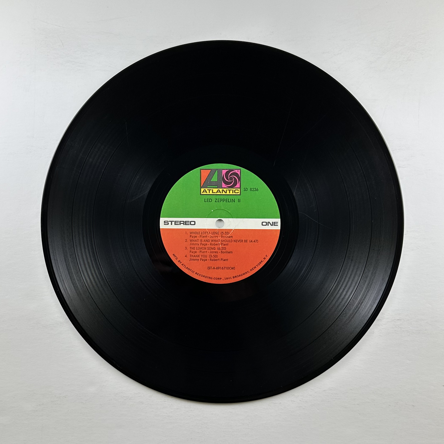 Pre-Owned :: Led Zeppelin "Led Zeppelin II" LP
