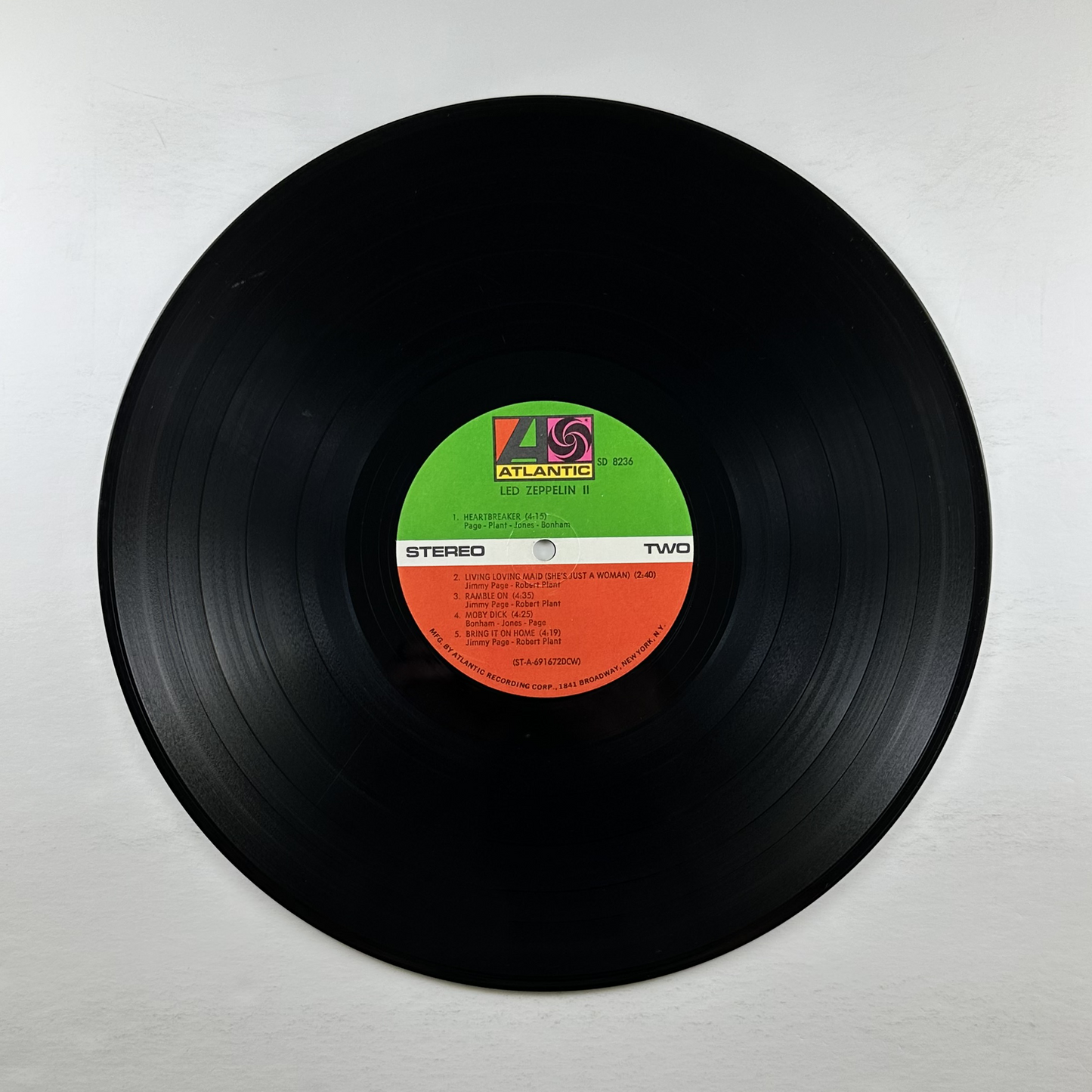 Pre-Owned :: Led Zeppelin "Led Zeppelin II" LP