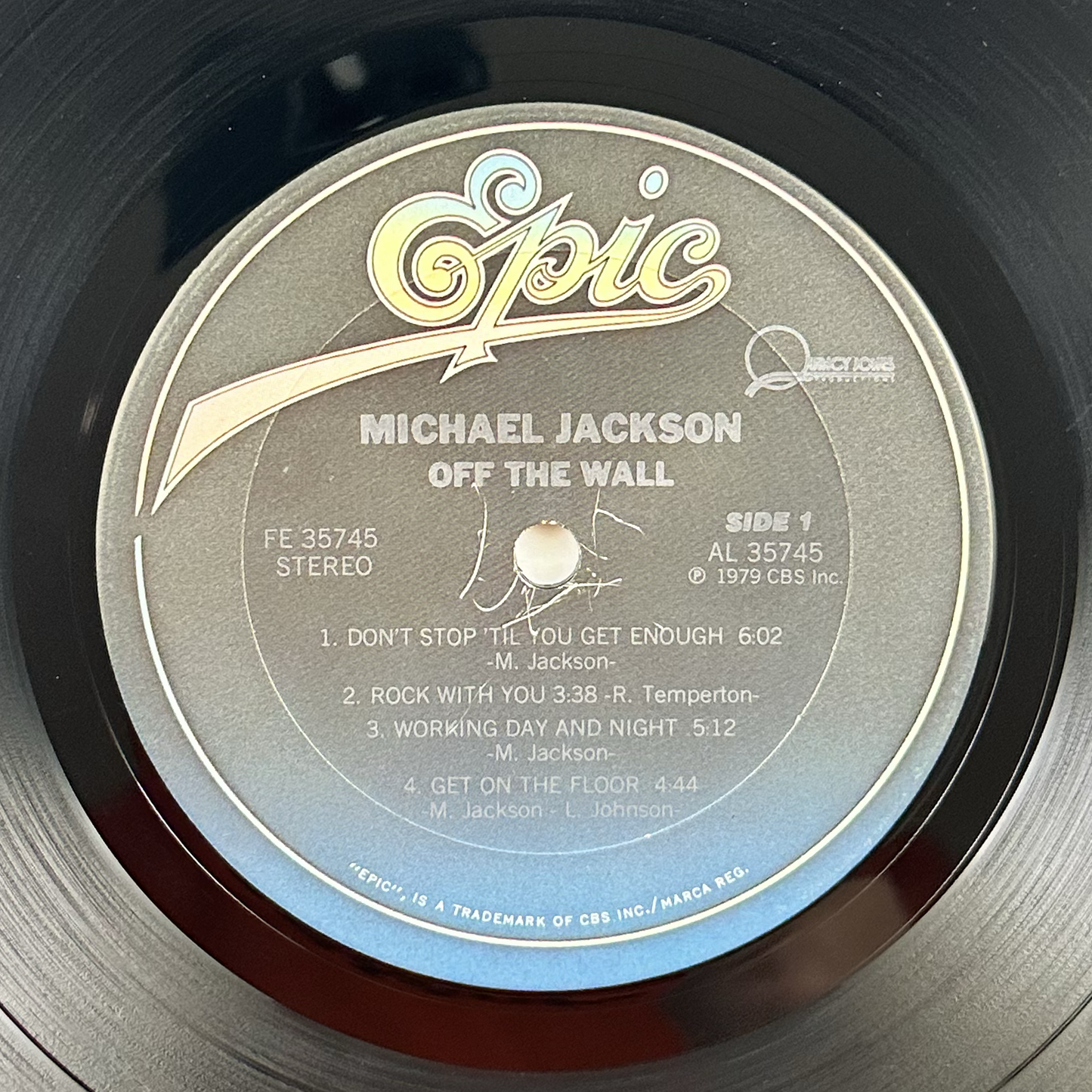 Pre-Owned :: Michael Jackson "Off The Wall" LP