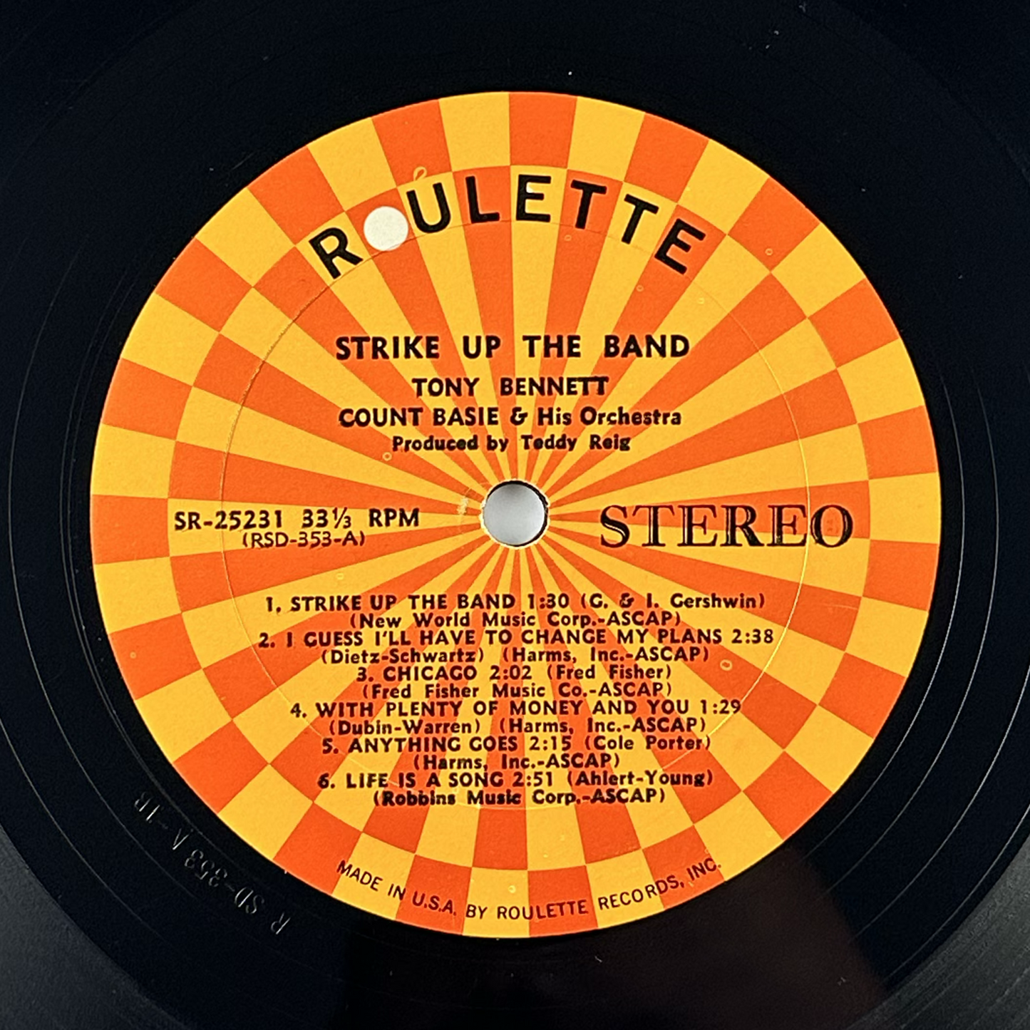 Pre-Owned :: Tony Bennett & Count Basie "Strike Up The Band" LP