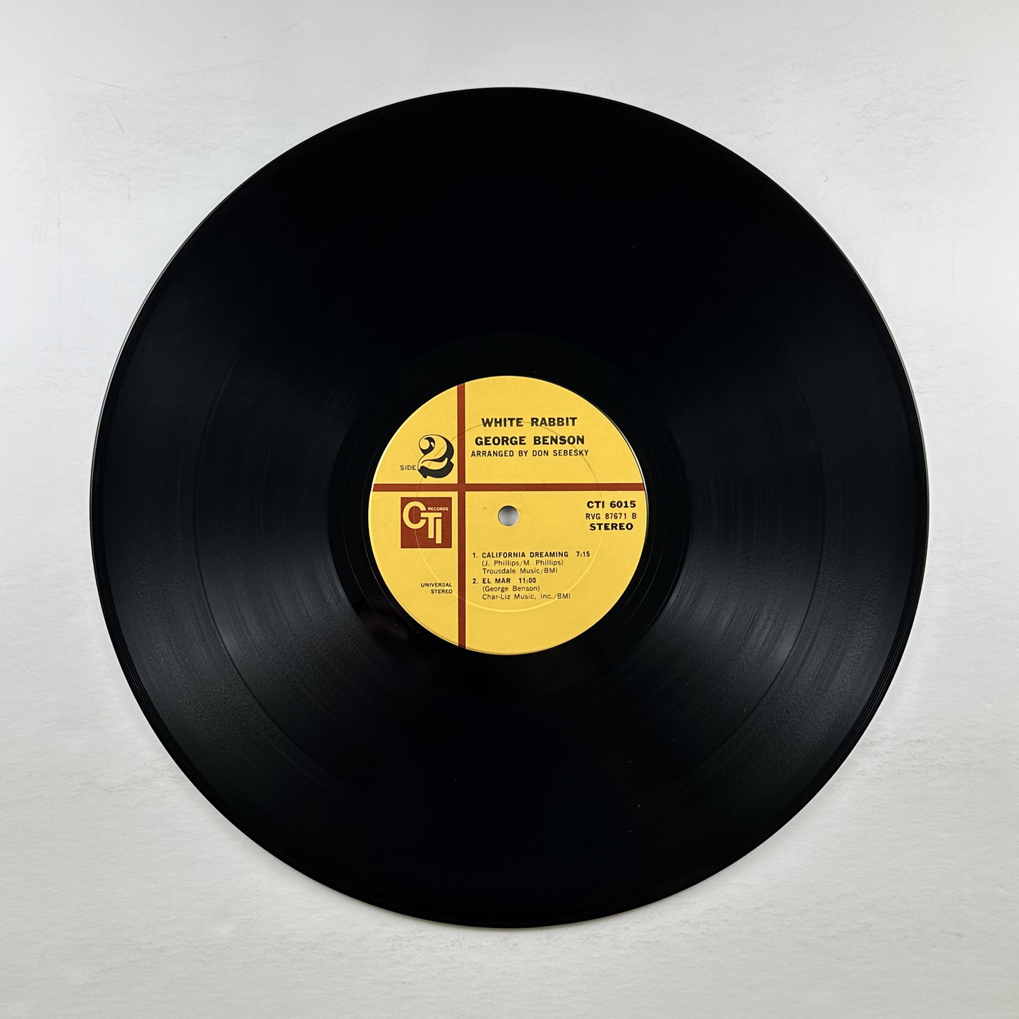 Pre-Owned :: George Benson "White Rabbit" LP
